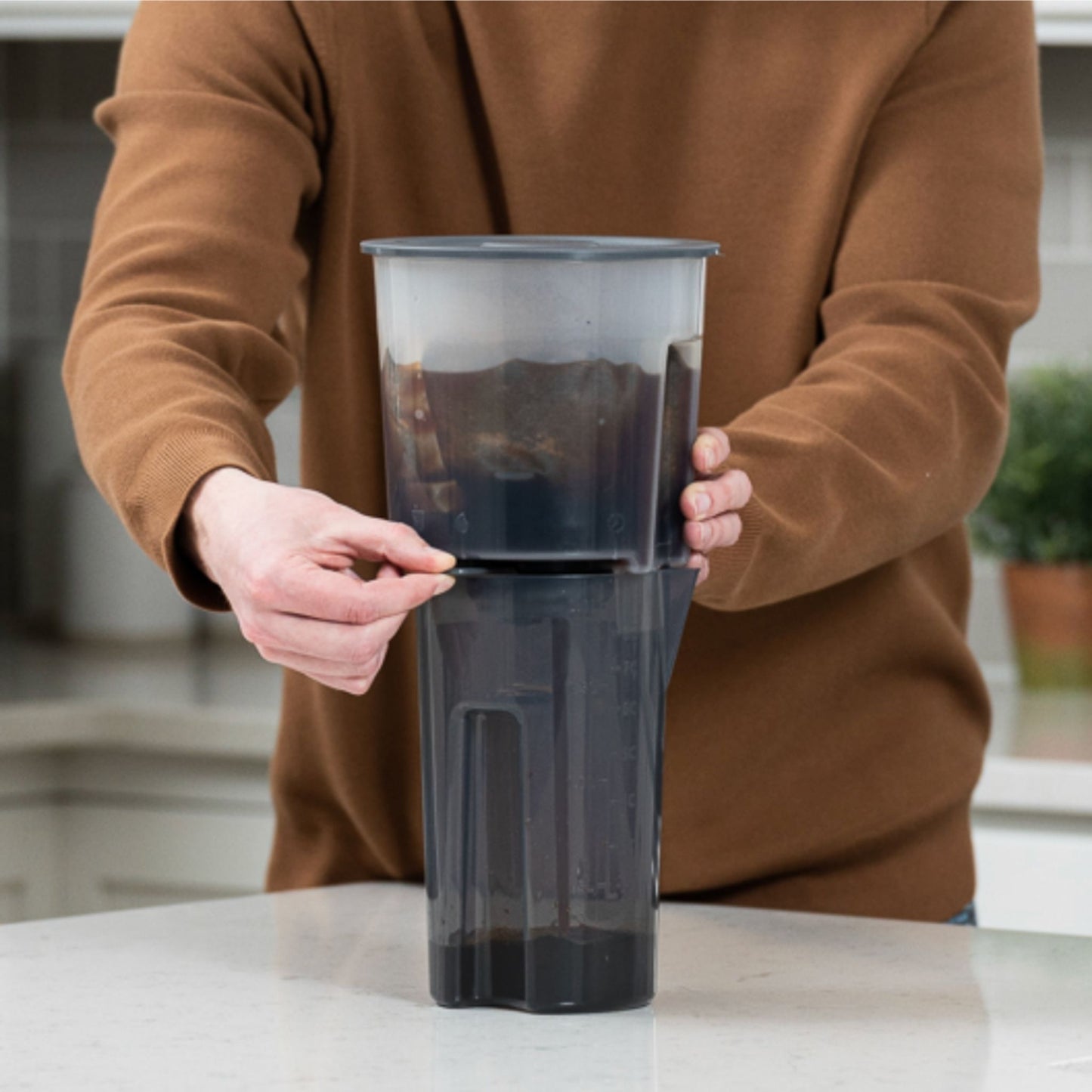 This kit includes the Toddy Essential Brewer, 3 paper filter bags and a 250g Bag of the Seven Miles Cold Brew Summer Blend - everything you need to get started making delicious Cold Brew Coffee.